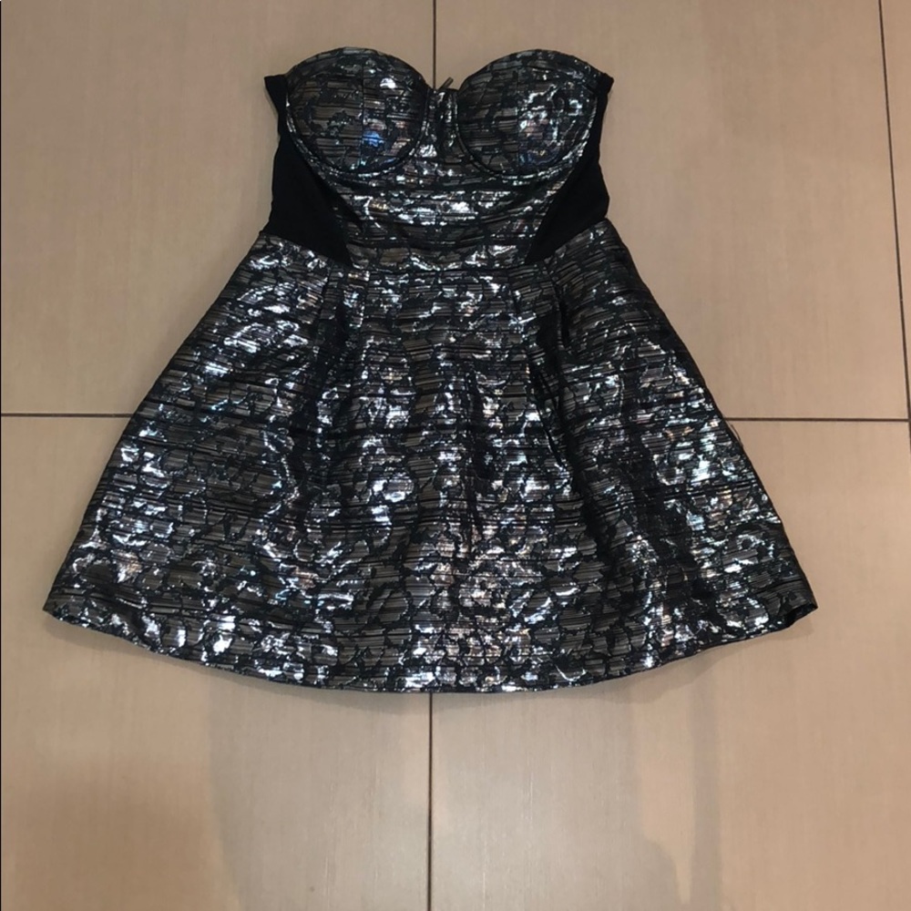 BEBE jacquard metallic dress